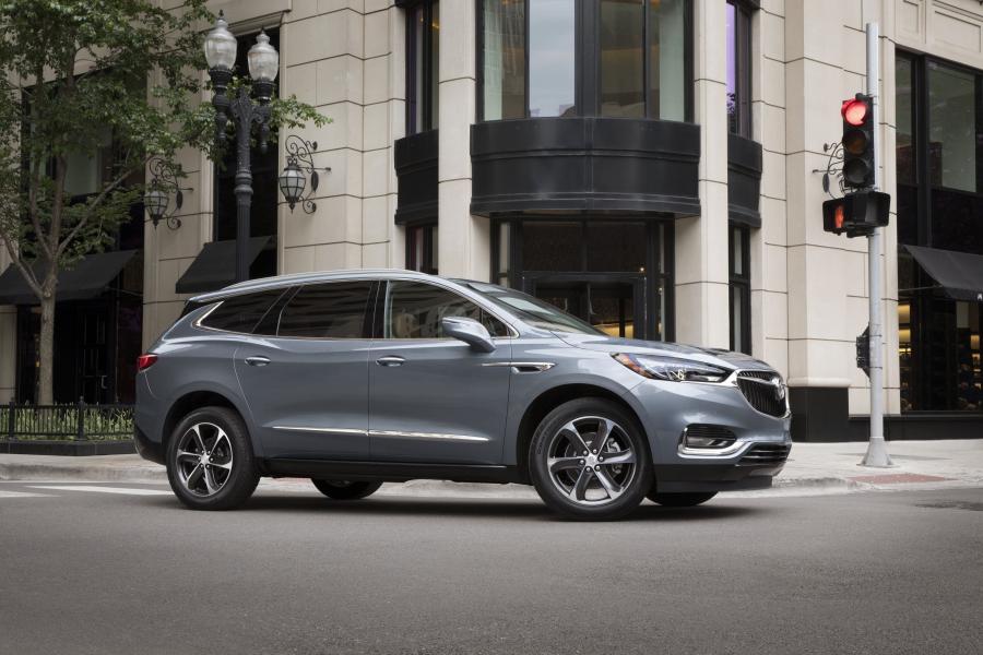  Buick Enclave 2017 года  (фото 10 из 22)